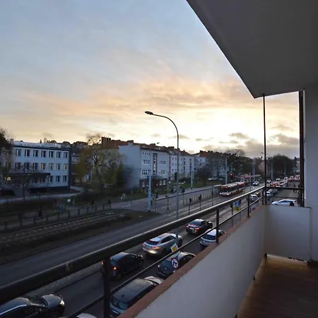 Spacious 3city With Bathtub In By Renters Appartamento Danzica