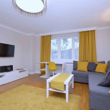 Spacious 3city With Bathtub In By Renters Gdansk