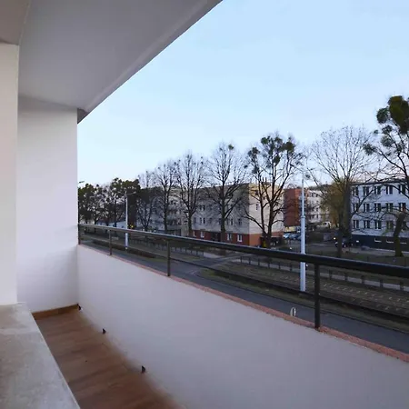 Spacious 3city With Bathtub In By Renters Apartamento